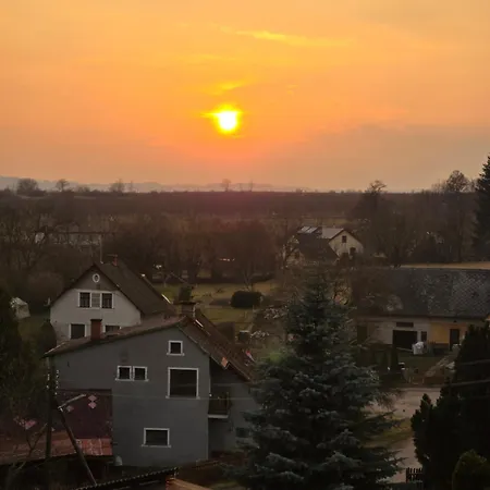 Apartment Pod Hradem Choustnikovo Hradiste