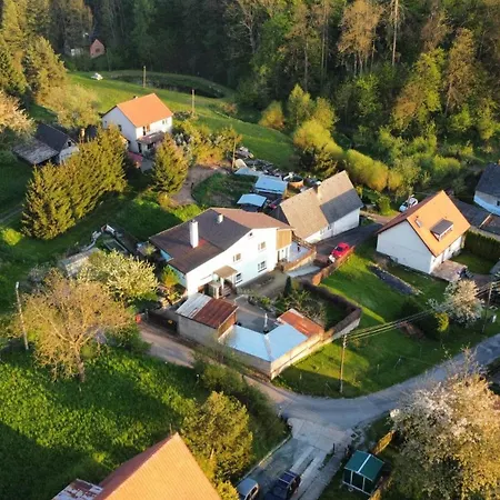 Apartment Pod Hradem Choustnikovo Hradiste